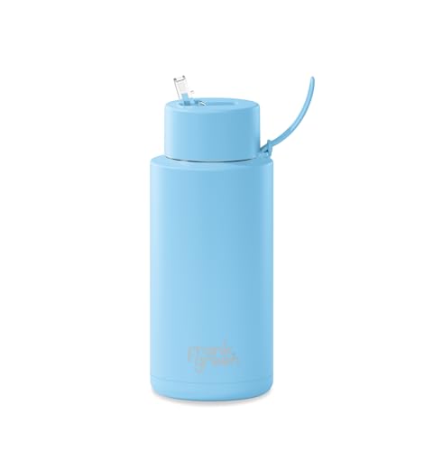frank green 1 Liter Keramik-isolierte Wasserflasche mit Strohhalm-Deckel, Edelstahl, dreifach wandig, Vakuum – Himmelblau von frank green frank green 1 Liter Keramik-isolierte Wasserflasche mit Strohhalm-Deckel, Edelstahl, dreifach wandig, Vakuum – Himmelblau von frank green von frank green
