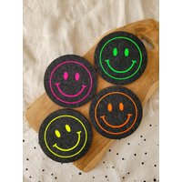 Smiley Filzuntersetzer | Neon Glasuntersetzer Smiley Filzuntersetzer | Neon Glasuntersetzer von franziskreativewelt