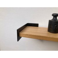 Handgefertigtes Regal Aus Eiche Und Stahl Holz Industrial Rustikal Wandregal 80 cm Individualisierbar Typ A Handgefertigtes Regal Aus Eiche Und Stahl Holz Industrial Rustikal Wandregal 80 cm Individualisierbar Typ A von freedaags