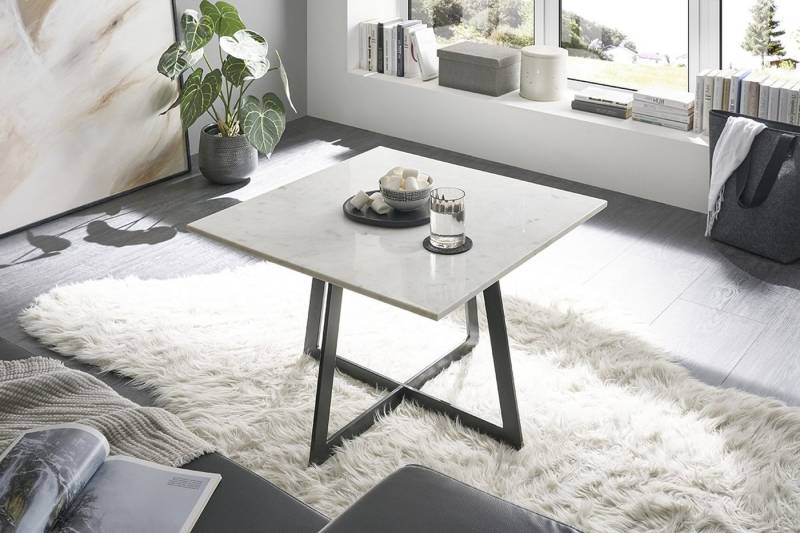 MCA furniture Couchtisch aus Marmor weiß in weiß. Abmessungen (LxBxH) 65x65x44 cm von MCA furniture