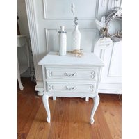 Alte Kleine Kommode in Shabby Chic Mit Krakeliert Nachtschränkchen Chippendale Stil Beistellschränkchen von frenchandshabby