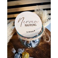 Vorratsglas Personalisiert Mit Holzdeckel I Personalisiertes Geschenk Nervennahrung Für Kollegin Kollege Vorratsglas Personalisiert Mit Holzdeckel I Personalisiertes Geschenk Nervennahrung Für Kollegin Kollege von freudentag