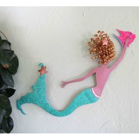 Meerjungfrau-Wandkunst Aus Recyceltem Metall Küstenskulptur | 11 X 27 Meerjungfrau-Wandkunst Aus Recyceltem Metall Küstenskulptur | 11 X 27 von frivoloustendencies