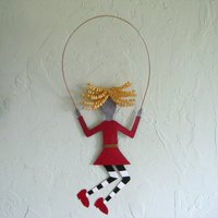 Skurrile Kunst Metall Wand Skulptur Sprung Seil Mädchen - Izzie Kinder Spielen Upcycled Blonde Kinderzimmer 11 X 25 Made To Order von frivoloustendencies