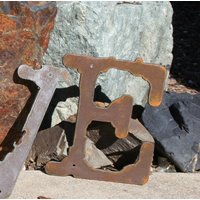 Rustikale Metall-Buchstaben Recycelter Stahl 6 Zoll Groß Recycled Steel Custom Letters Sie Wählen Zahlen Rustikale Metall-Buchstaben Recycelter Stahl 6 Zoll Groß Recycled Steel Custom Letters Sie Wählen Zahlen von fttdesign