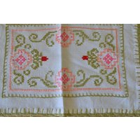 Vintage Hand Bestickt Rechteck Deckchen Bylbt Lot5 von funkyflamingoau