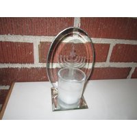 Modernist Klarglas Votiv Kerzenhalter Mit Geätzten Menorah Design von funoldstuff