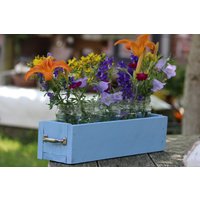 Blumenkasten Aus Holz. Vintage Blumen - & Flaschenkasten Mit Metallgriffen. in Hellblau. Größe 40 cm X 11 9 von gahatooWoodShop