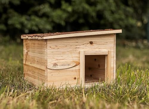 Garden Mile Igelhaus & Überwinterungsunterschlupf, langlebiges Holz, Raubtiersicher, für den Außenbereich, Futterstation und Dachabdeckung aus Filz, Vollholzbodenbelag, Garten, Igel, Wildtiere von garden mile