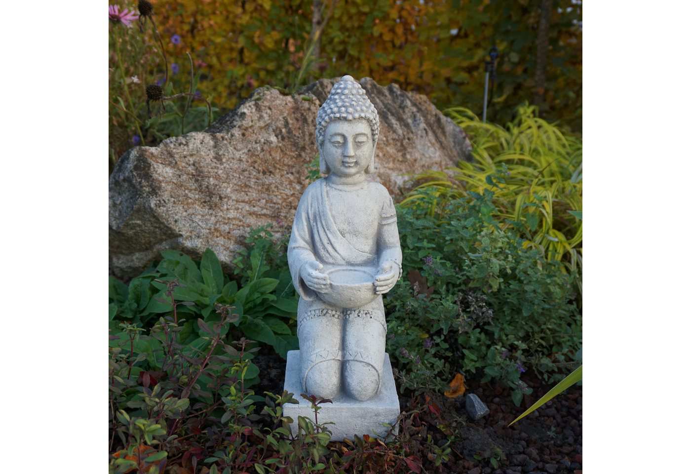 gartendekoparadies.de Gartenfigur Buddha Statue auf einem Podest, Steinfigur, H. 43 cm, 9 kg, Frostsicher gartendekoparadies.de Gartenfigur Buddha Statue auf einem Podest, Steinfigur, H. 43 cm, 9 kg, Frostsicher von gartendekoparadies.de