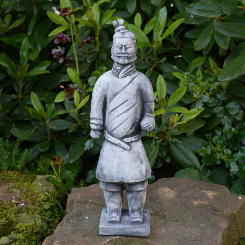gartendekoparadies.de Gartenfigur Statue Chinesischer Terrakotta-Krieger I, Steinfigur, H. 36 cm, 2 kg, Frostsicher gartendekoparadies.de Gartenfigur Statue Chinesischer Terrakotta-Krieger I, Steinfigur, H. 36 cm, 2 kg, Frostsicher von gartendekoparadies.de