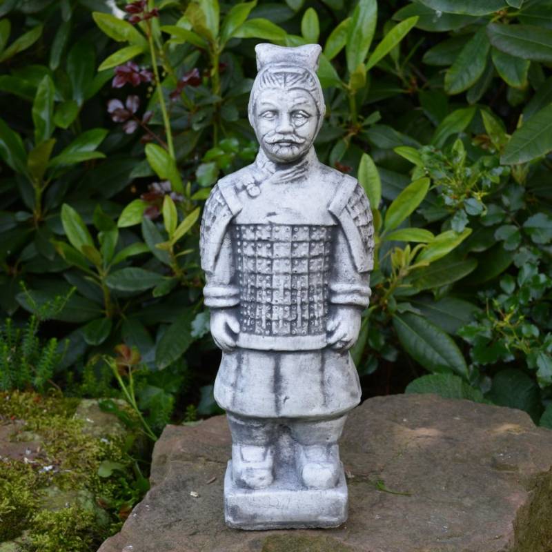 gartendekoparadies.de Gartenfigur Statue Terrakotta-Krieger-Motiv III, Steinfigur, H. 34 cm, 3 kg, Frostsicher gartendekoparadies.de Gartenfigur Statue Terrakotta-Krieger-Motiv III, Steinfigur, H. 34 cm, 3 kg, Frostsicher von gartendekoparadies.de