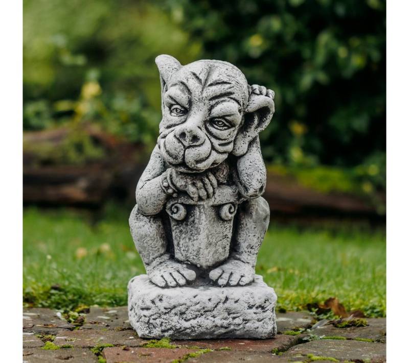 gartendekoparadies.de Gartenfigur Gargoyle auf Sockel, Steinfigur, H. 38 cm, 16 kg, Frostsicher gartendekoparadies.de Gartenfigur Gargoyle auf Sockel, Steinfigur, H. 38 cm, 16 kg, Frostsicher von gartendekoparadies.de