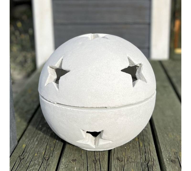 gartendekoparadies.de Gartenfigur Weihnachtskugel mit Sterne, Steinfigur, Ø 20 cm, H. 18 cm, 4 kg, Frostsicher von gartendekoparadies.de
