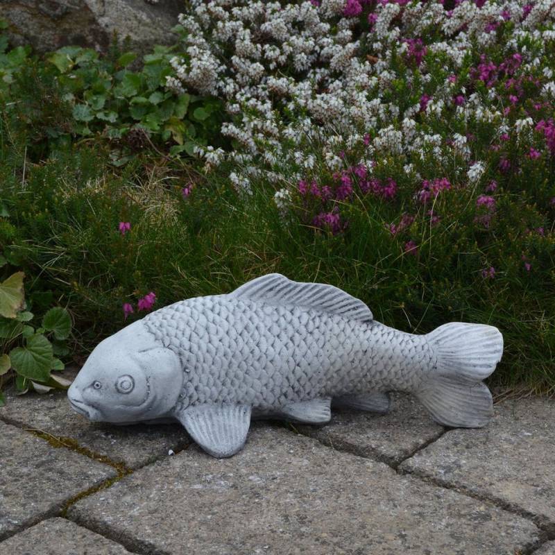 gartendekoparadies.de Gartenfigur Koi-Fisch mit schwarzer Prägung, H. 12 cm, 4 kg, Frostsicher von gartendekoparadies.de
