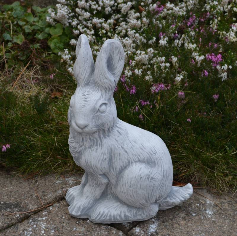 gartendekoparadies.de Gartenfigur Sitzender Hase, Steinfigur, H. 30 cm, 4 kg, Frostsicher gartendekoparadies.de Gartenfigur Sitzender Hase, Steinfigur, H. 30 cm, 4 kg, Frostsicher von gartendekoparadies.de