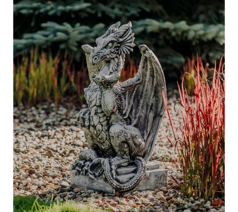 gartendekoparadies.de Gartenfigur Drache auf Sockel, H. 79 cm, 75 kg, Frostsicher gartendekoparadies.de Gartenfigur Drache auf Sockel, H. 79 cm, 75 kg, Frostsicher von gartendekoparadies.de