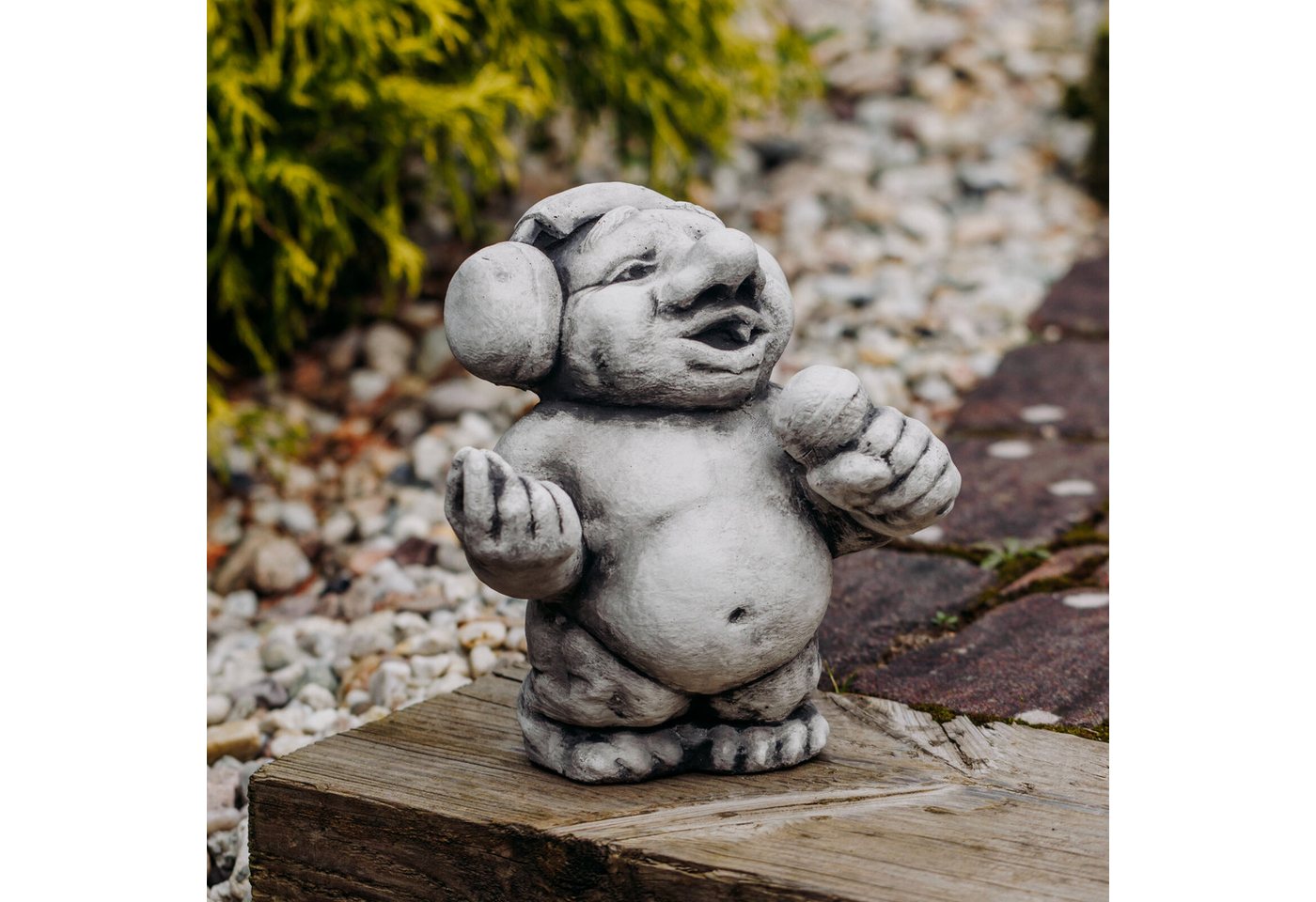 gartendekoparadies.de Gartenfigur Massive Steinfigur lustiger Troll DJ Rock Mich! Höhe 27 cm, 7 kg, Frostsicher von gartendekoparadies.de