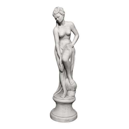 gartendekoparadies.de Statue Venus im Bad auf einem Podest, Steinfigur, H. 75 cm, 19 kg, Grau, frostsicher aus Steinguss für Außenbereich von gartendekoparadies.de