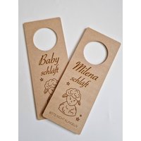 Türanhänger "Baby Schläft" Aus Holz| Türschild| Geschenk Zur Geburt| Baby| Bitte Nicht Klingeln| Personalisier Türanhänger| Mit Namensgravur Türanhänger "Baby Schläft" Aus Holz| Türschild| Geschenk Zur Geburt| Baby| Bitte Nicht Klingeln| Personalisier Türanhänger| Mit Namensgravur von gedankenwerke