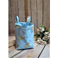 Lenkertasche Utensilo Unikat Gr. 2 Blau Bärchen Spielzeugtasche Aufbewahrung Kinderbett Schnullertasche Laufrad Deirad Osterkorb Lenkertasche Utensilo Unikat Gr. 2 Blau Bärchen Spielzeugtasche Aufbewahrung Kinderbett Schnullertasche Laufrad Deirad Osterkorb von gelisboutique