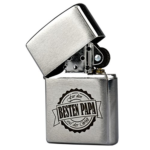 Zippo mit Gravur Bester Papa der Welt auf Chrome Brushed Benzinfeuerzeug - Geschenk - Vater - Vatertag von geschenke-fabrik.de