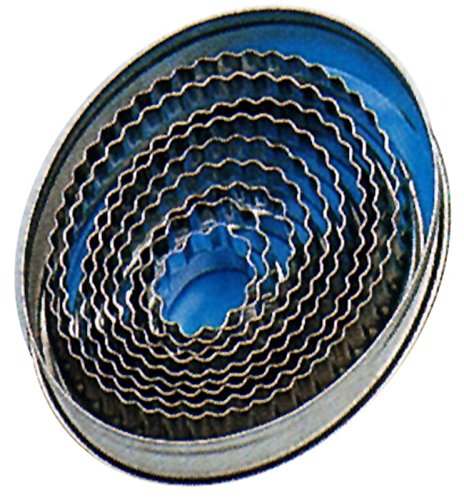 Ausstechformen, oval, in gewellte Form, aus Weißblech, Anzahl: 9 Stück, komplett in der Dose/Höhe: 30 mm | ERK Ausstechformen, oval, in gewellte Form, aus Weißblech, Anzahl: 9 Stück, komplett in der Dose/Höhe: 30 mm | ERK von getgastro