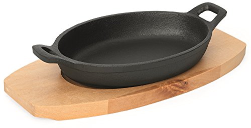 Ovale Servierpfanne aus Gusseisen - mit Holzuntersetzer und zwei Griffen, 4 verschiedene Größen wählbar (A1-15,5 x 9,5 x 3,2 cm) von getgastro