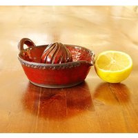 Rotglasur Keramik Zitruspresse Handgemachte Zitronenpresse Rotglasur Keramik Zitruspresse Handgemachte Zitronenpresse von gidizivanpottery