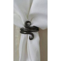 Handgeschmiedete Metall Serviettenringe - Rustikale Tischdekoration Handgeschmiedete Metall Serviettenringe - Rustikale Tischdekoration von grapevineforge