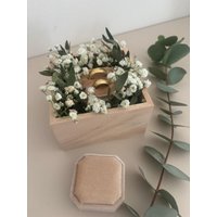 Ringkissen, Ringbox Aus Holz Mit Trockenblumen Für Hochzeit Ringkissen, Ringbox Aus Holz Mit Trockenblumen Für Hochzeit von gronarda