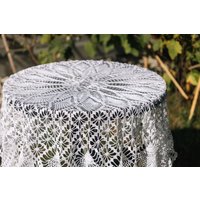 Vintage Stil Gehäkelte Tischdecke, 128 cm Vintage Stil Gehäkelte Tischdecke, 128 cm von gull808