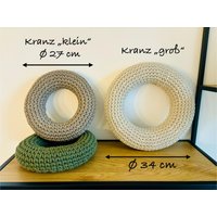 Kranz/Tischkranz Adventskranz Türkranz Gehäkelt Mit Innenliegendem Strohring von haekeljana