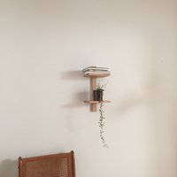 Schlichtes Modernes Wandregal Schlichtes Modernes Wandregal von haevenstudio