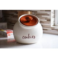 Große Runde Keramik-Küchen-Keksdose Mit Farbigem Deckel - Personalisierte Keksdose Gesprenkelter Boden 8 X Individuelle Farben Erhältlich von hallesophiagifts