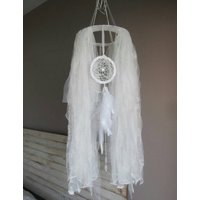Hochzeit Kronleuchter, Boho Dekor, Kinderzimmer Weißer Traumfänger Hochzeit Kronleuchter, Boho Dekor, Kinderzimmer Weißer Traumfänger von handmadebyfofo
