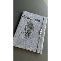Zeugnismappe „Pferdebeauty" Aus Filz Individuell Bestickt Mit Namen Inklusive Sichtmappe Tolles Geschenk Zu Schulanfang Oder Zum 1. Zeugnis Zeugnismappe „Pferdebeauty" Aus Filz Individuell Bestickt Mit Namen Inklusive Sichtmappe Tolles Geschenk Zu Schulanfang Oder Zum 1. Zeugnis von handmadebyjurali