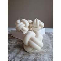 Große Knotenkerze I Doppelknoten Rapswachs Geschenk Wohndeko Handgefertigt Statementkerze Ästhetik Wohnidee Knäuel | Vegan von happycandleberlin