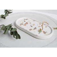 Dekoschale Für Schmuck, Handmade Tablett, Schmuckablage, Schmuckschale, Terrazzo, Jesmonite, Beton, Keramikpulver von happylivingartstud