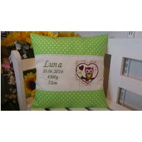 Kissen Zur Geburt | Eule Im Herz Lind Grün von harzstickerei