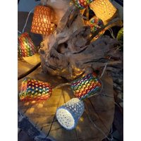 Bohostyle Lichterkette Gehäkelt Hippie Peace Regenbogen Flower Power 10Er Schirmchen Umhäkelt Häkellichterkette Bulli Wohnwagen Wohnmobil Bohostyle Lichterkette Gehäkelt Hippie Peace Regenbogen Flower Power 10Er Schirmchen Umhäkelt Häkellichterkette Bulli Wohnwagen Wohnmobil von heimelich