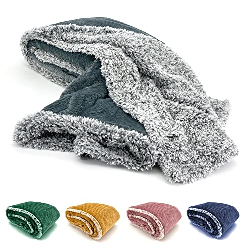 heimtexland ® Super Flauschige Sherpa Fell Kuscheldecke Samt Flanell Wohndecke Dick Warm 200x150 cm Ökotex Typ781 Anthrazit Grau von heimtexland