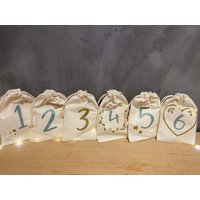 Adventskalender Zum Befüllen I Adventszeit Advent Weihnachtszeit 24 Säckchen Aus Leinen von hejgoldklacks