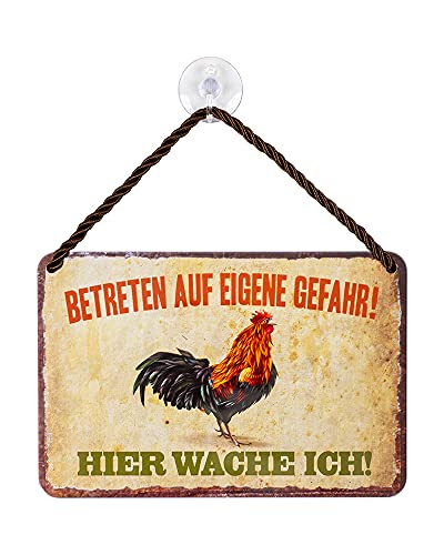 Hier wache ich Hahn Gockel Blechschild - Deko Metallschild mit Kordel und Saugnapf - Hängeschild Hühnerstall Hühnerhof - Dekoration Zubehör - lustiges Hinweisschild Warnschild - 18x12cm von helges-shop