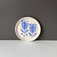 Handbemalte Porzellanschale Blaue Blumenvolkskunst von helloshanstudio