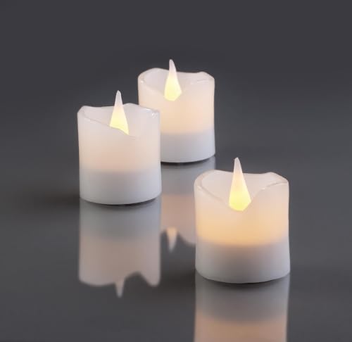 hellum LED Kerzen weiß 6 Stück, Echtwachs Kerzen flackernde Flamme Ø5x5cm, batteriebetrieben (6x CR2032, inkl.) für innen, Weihnachtsdeko, Wachskerzen mit warmweißen LEDs 152760 von hellum