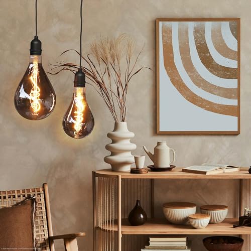 hellum Batterie-Hängelampe outdoor, 2er Set rauchgraue mit Batterie und Timer aussen A100 + A130 dimmbare Glühbirne und Fernbedienung, tropfenförmig 151459 von hellum