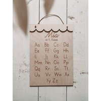 Holzschild - 1. Klasse Schulkind Alphabet Buchstaben Name Wandschild Holzschild - 1. Klasse Schulkind Alphabet Buchstaben Name Wandschild von herzundspaene