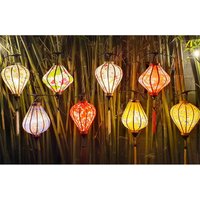 Set 8 Stück Vietnam Seidenlaternen 35cm | Einschließlich Outdoor-String Von Led-Lampen Für Hochzeitsdekoration Im Freien - Gartenparty-Laternen von hoianeshop