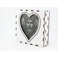 Poker-Untersetzer-Set Mit Herz-Motiv - 3 Gravierte Schieferuntersetzer Inkl. Holzbox. Edles Geschenk Für Pokerfreunde & Spielkartenfans Poker-Untersetzer-Set Mit Herz-Motiv - 3 Gravierte Schieferuntersetzer Inkl. Holzbox. Edles Geschenk Für Pokerfreunde & Spielkartenfans von hojopictures